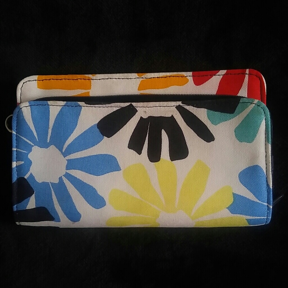 Thirty one floral wallet
